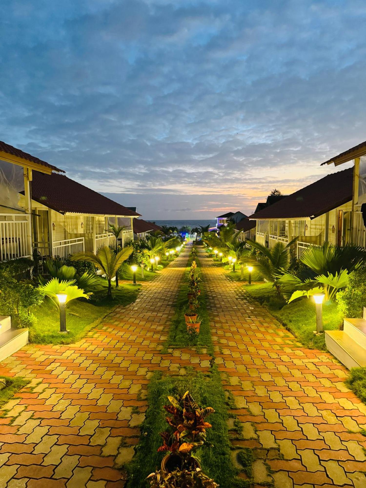 Maargit Beach Resort Mandrem Exterior photo