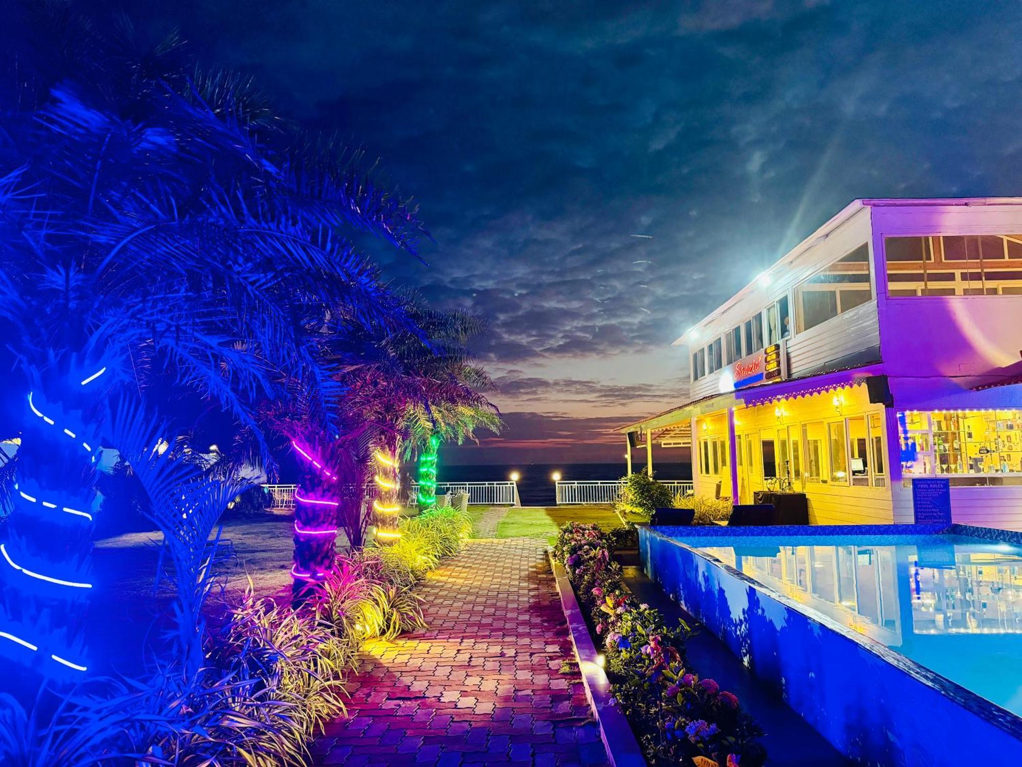 Maargit Beach Resort Mandrem Exterior photo