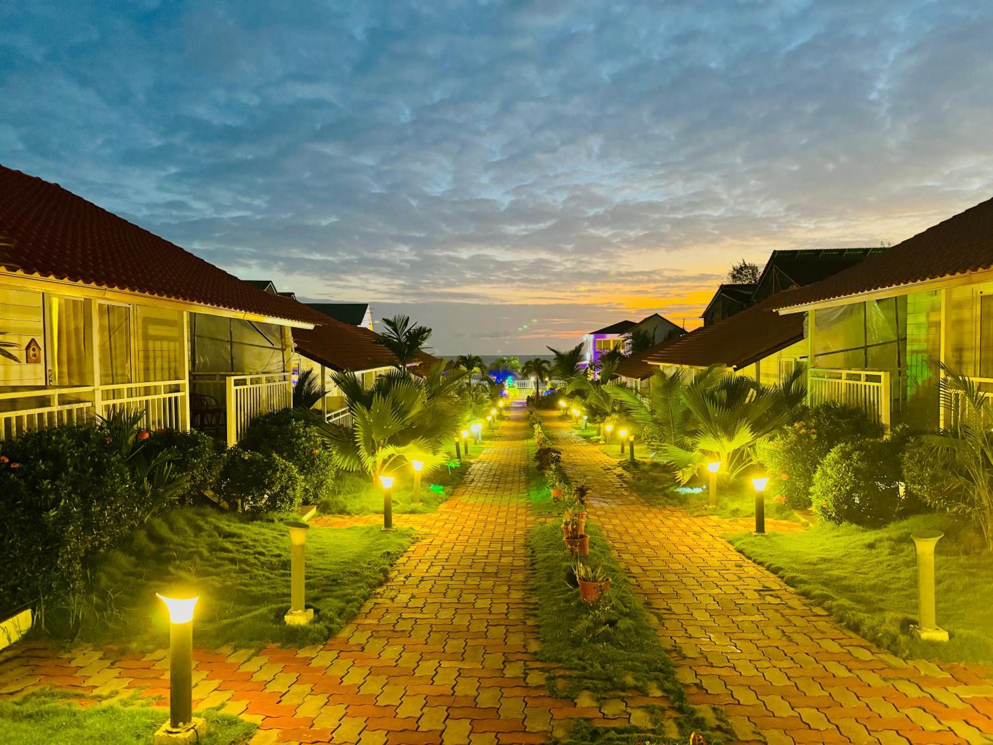 Maargit Beach Resort Mandrem Exterior photo