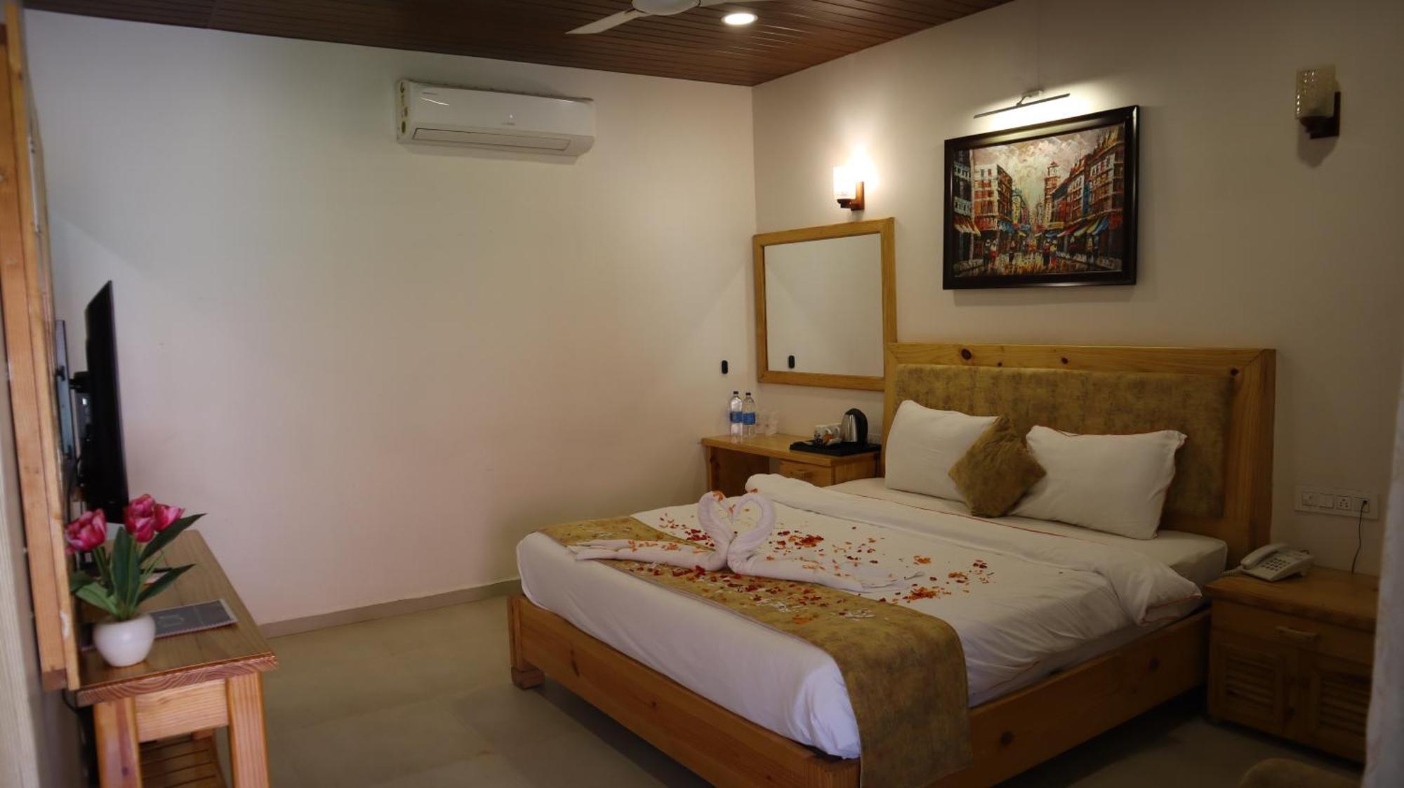 Maargit Beach Resort Mandrem Exterior photo